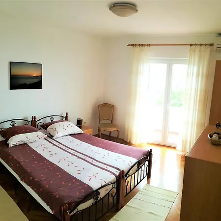 Apartmán Leona *