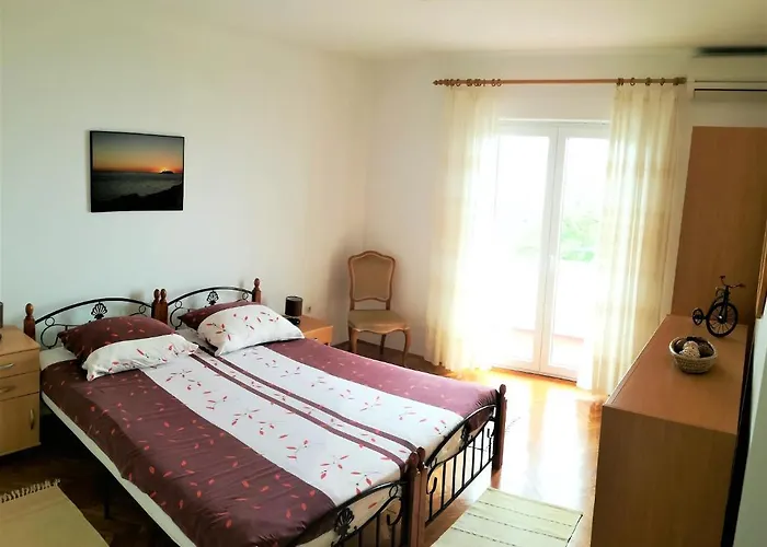 Apartament Leona *
