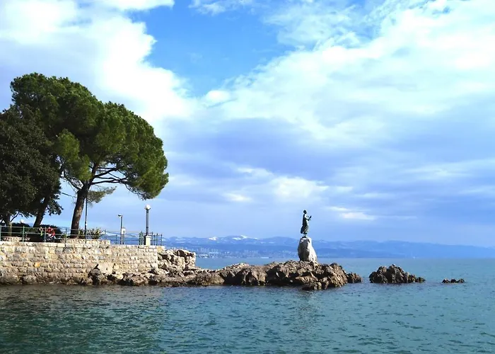 Leona Apartament Lovran